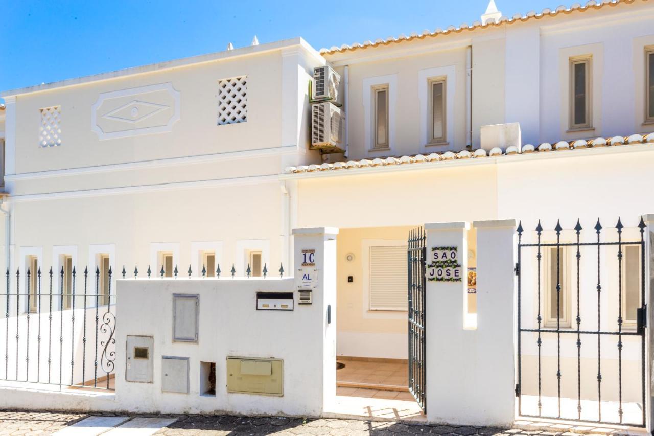 Ferienwohnung Cozy & Luxurious Getaway - 3 Decks Oceanview & Pool - Sao Jose Lagos Exterior foto